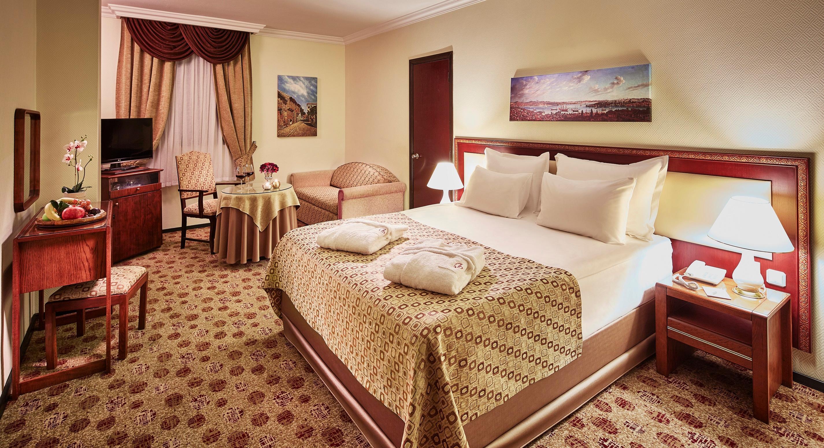 Guenes Hotel Merter Istanbul Exteriör bild