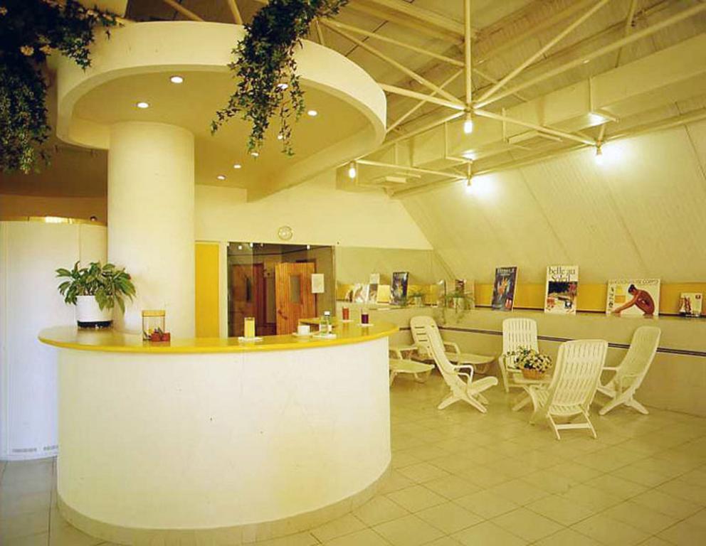 Guenes Hotel Merter Istanbul Inreriör bild